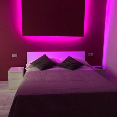 B&B Rial Napoli Bagian luar foto