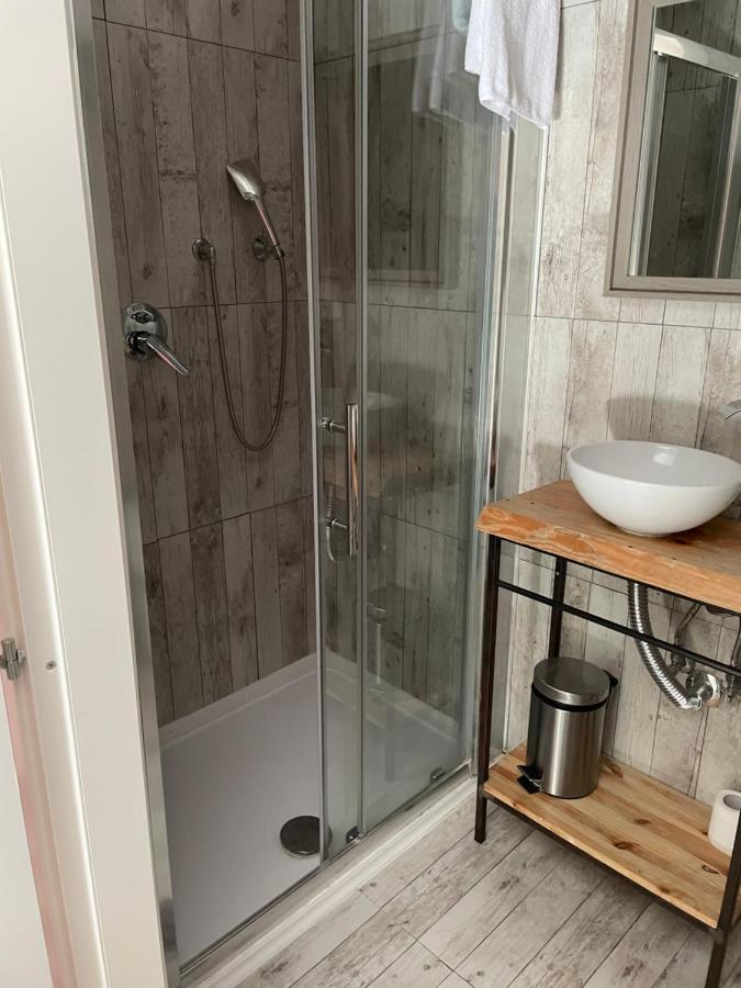 B&B Rial Napoli Bagian luar foto