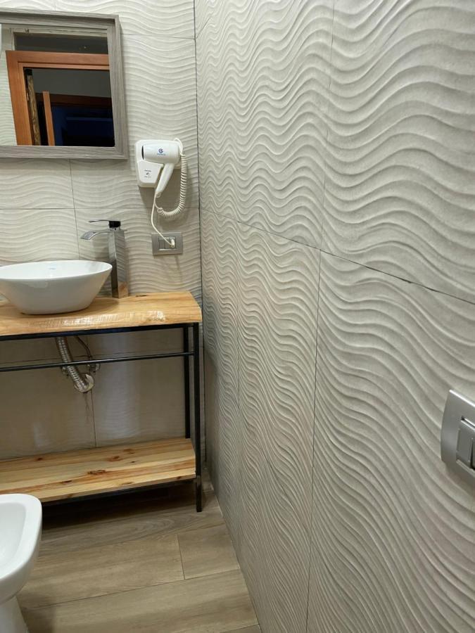 B&B Rial Napoli Bagian luar foto