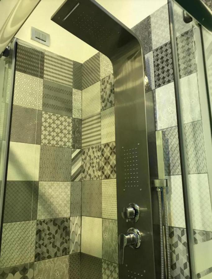 B&B Rial Napoli Bagian luar foto