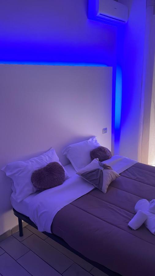 B&B Rial Napoli Bagian luar foto