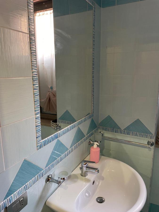 B&B Rial Napoli Bagian luar foto
